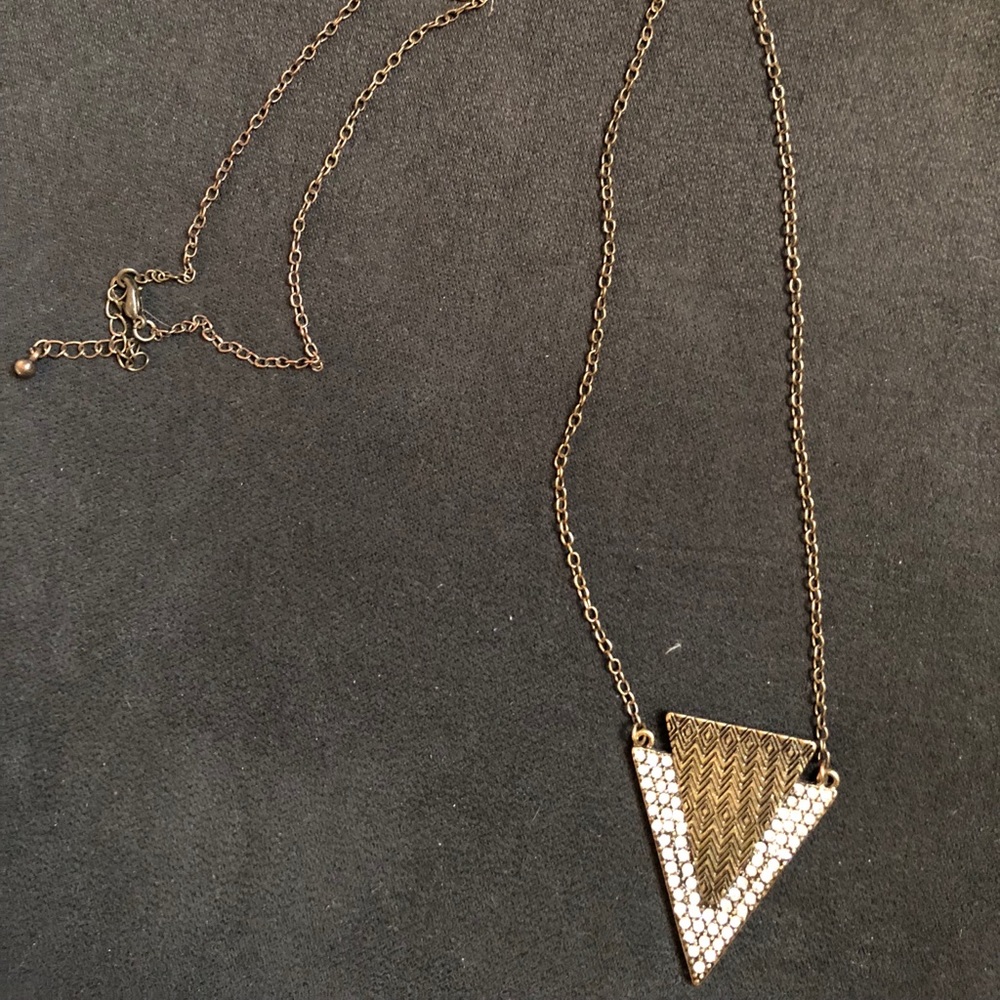 Long necklace with rhinestone detail